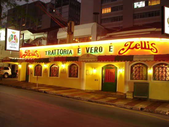 Lellis Trattoria